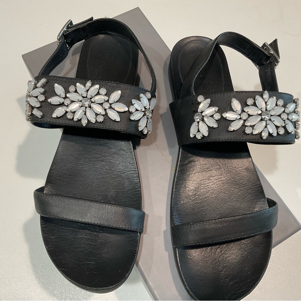 🍏🍏🍏 Lola Cruz Woman’s Black All Genuine Leather Sandals, Size 41